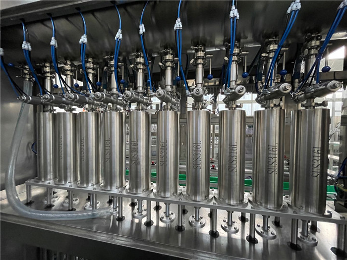 Automatyczny sprzęt do napełniania butelek oleju słonecznikowego dla zwierząt